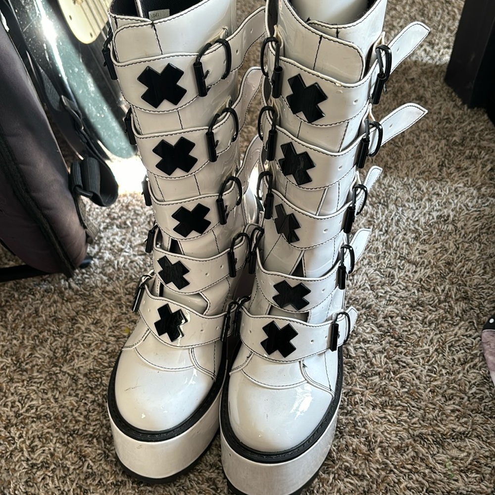 YRU X Buckle Platform Boots - White/Black